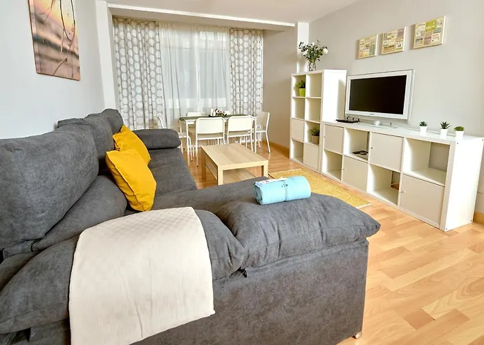 Holidays2Malaga Salitre 3 bedroom Apartment